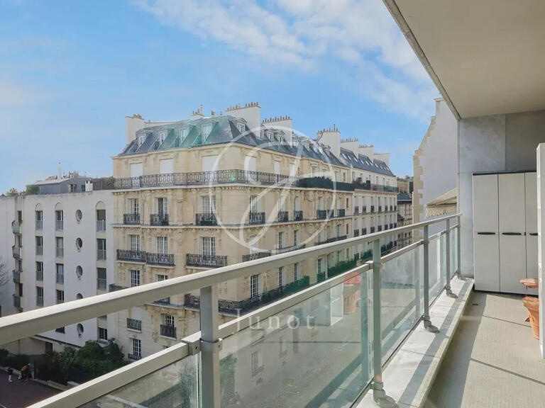 Appartement Paris 16e - 4 chambres - 122m²
