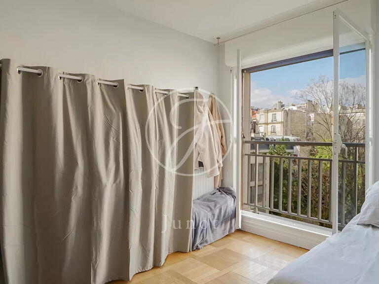 Appartement Paris 16e - 4 chambres - 122m²