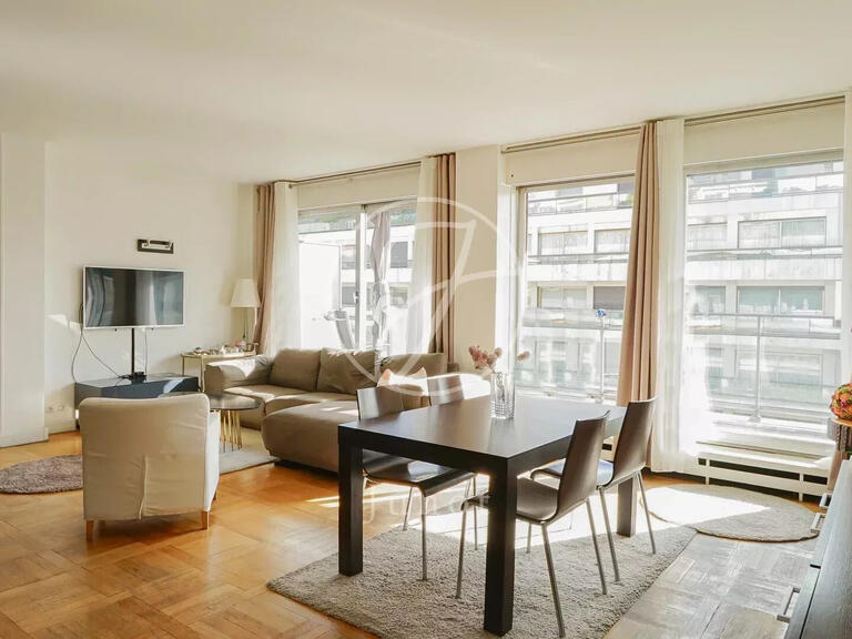 Appartement Paris 16e - 4 chambres - 122m²