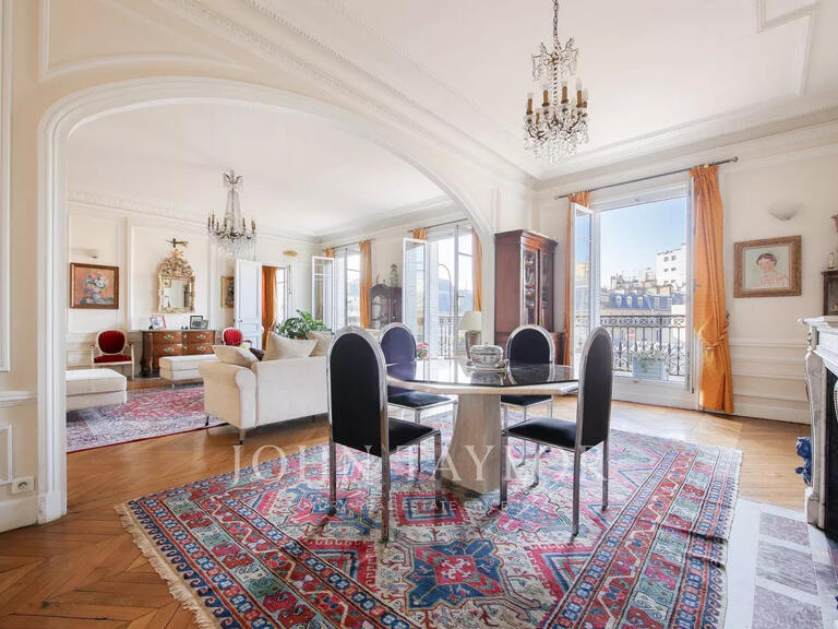 Appartement Paris 16e - 4 chambres - 252m²