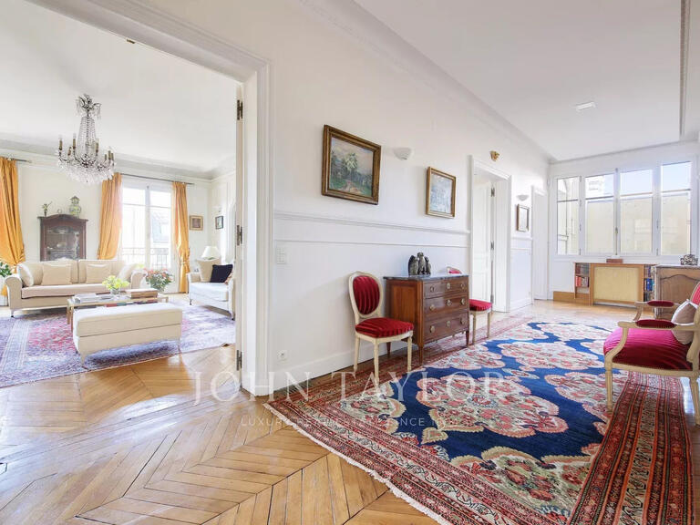 Appartement Paris 16e - 4 chambres - 252m²