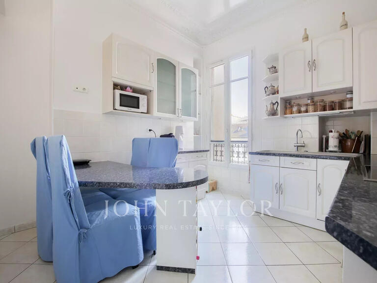 Appartement Paris 16e - 4 chambres - 252m²