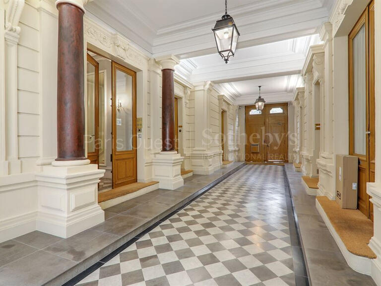 Appartement Paris 16e - 4 chambres - 218m²