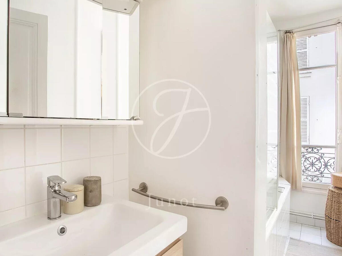 Apartment Paris 16e