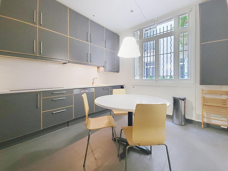 Appartement Paris 16e - 2 chambres - 111m²