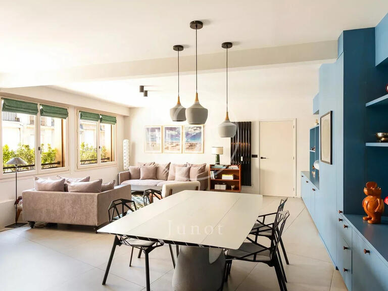 Appartement Paris 16e - 4 chambres - 146m²