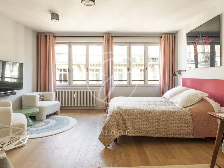 Appartement Paris 16e - 4 chambres - 146m²