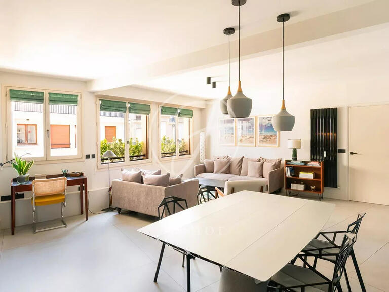 Appartement Paris 16e - 4 chambres - 146m²