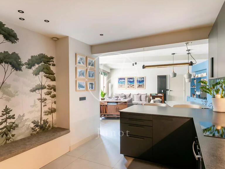 Appartement Paris 16e - 4 chambres - 146m²