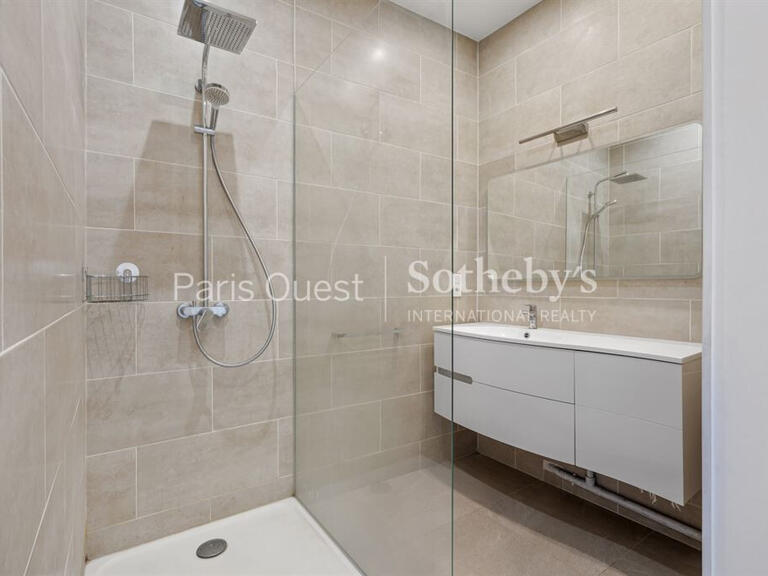 Appartement Paris 16e - 3 chambres - 126m²