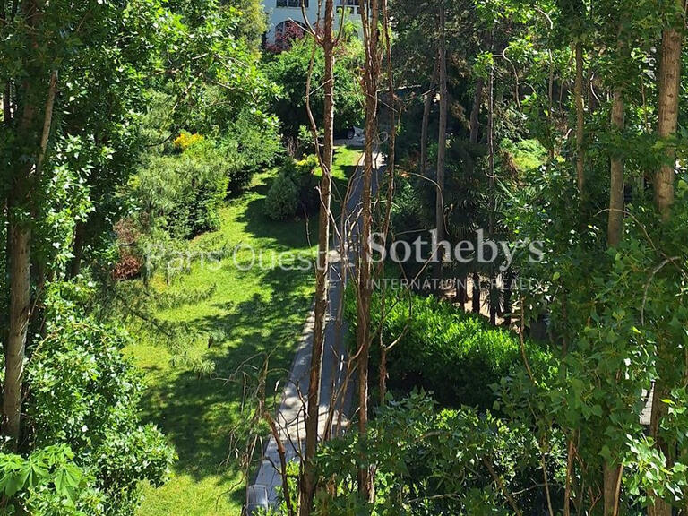 Appartement Paris 16e - 3 chambres - 126m²