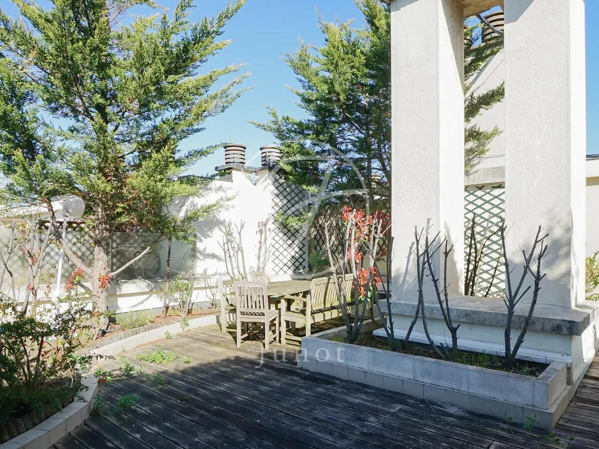 Apartment Paris 16e