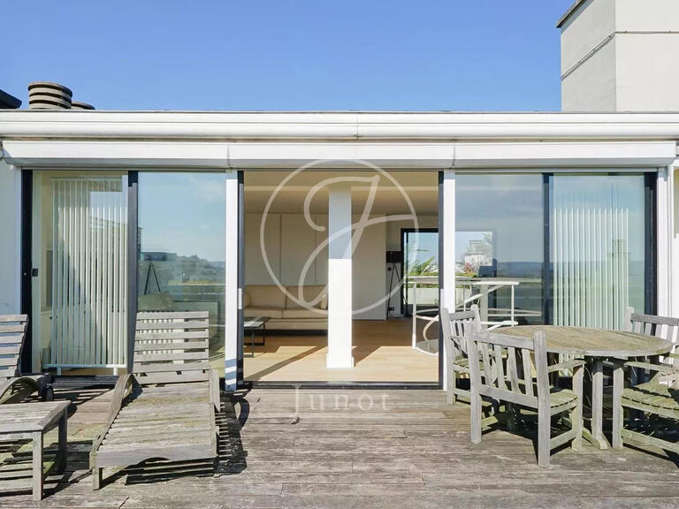 Appartement Paris 16e - 2 chambres - 198m²