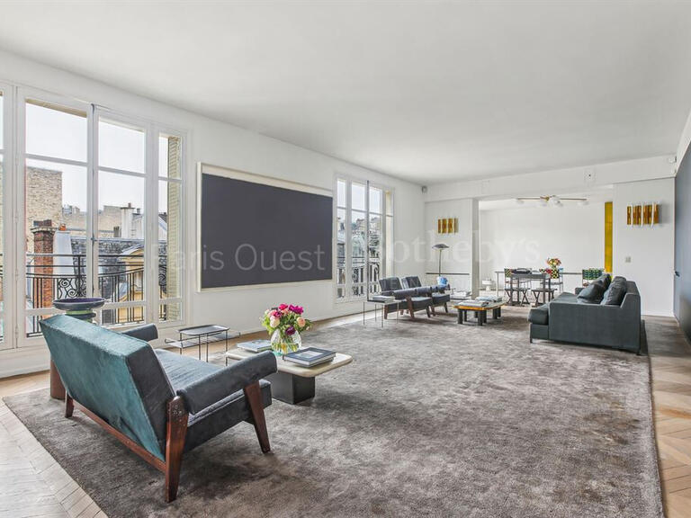 Appartement Paris 16e - 3 chambres - 290m²