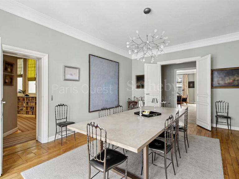 Appartement Paris 16e - 4 chambres - 266m²