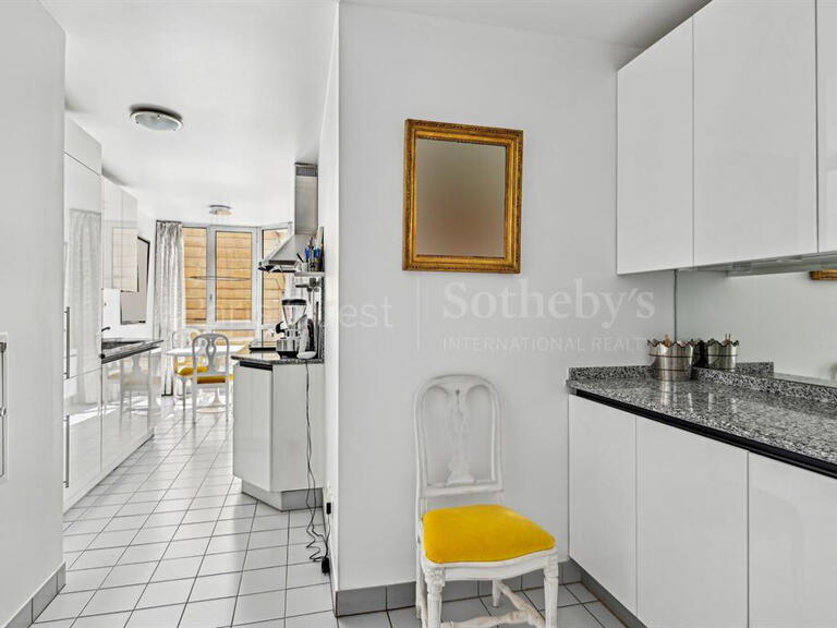 Appartement Paris 16e - 2 chambres - 130m²