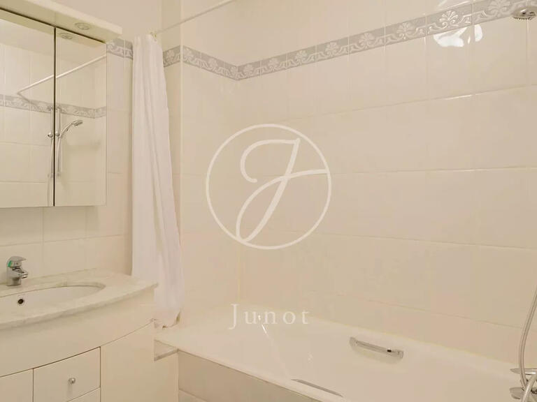 Appartement Paris 16e - 2 chambres - 94m²
