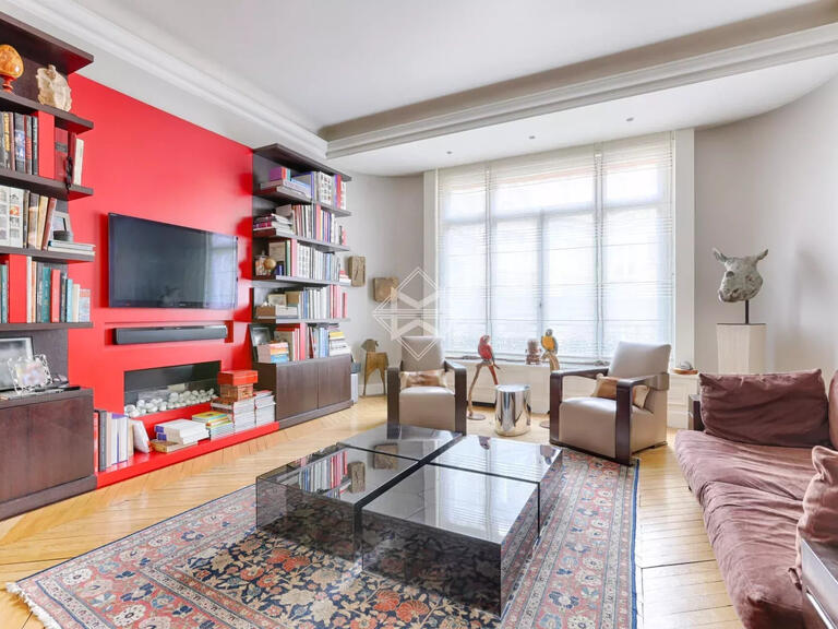 Appartement Paris 16e - 4 chambres - 251m²