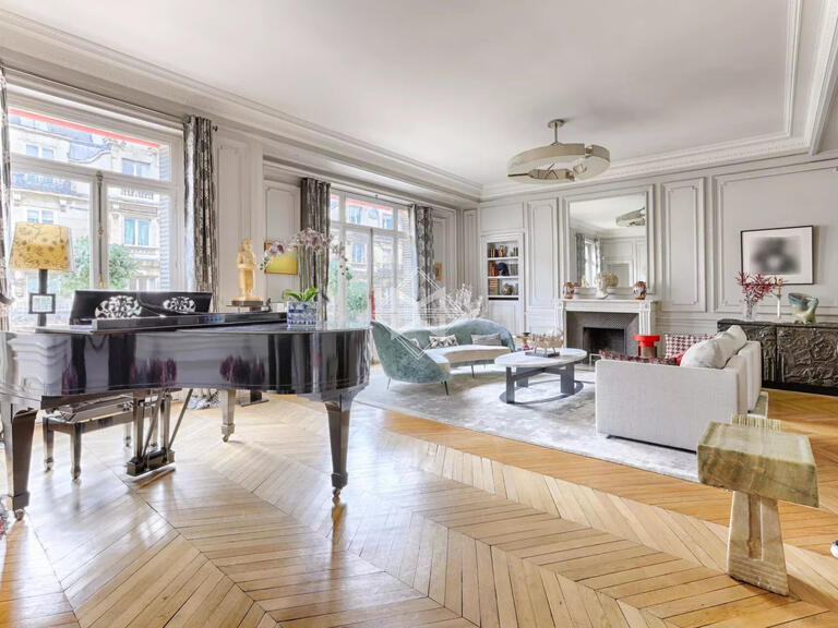 Appartement Paris 16e - 4 chambres - 251m²