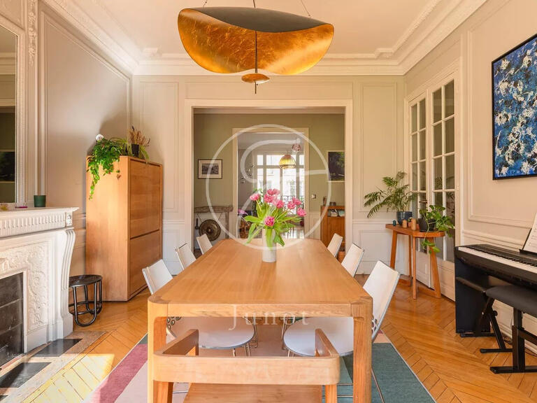 Appartement Paris 16e - 4 chambres - 165m²