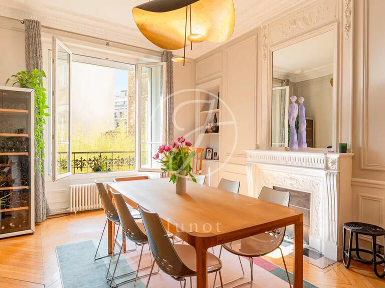 Appartement Paris 16e - 4 chambres - 165m²
