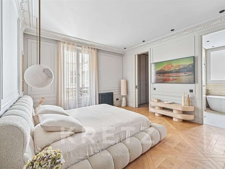 Apartment Paris 16e - 3 bedrooms - 194m²
