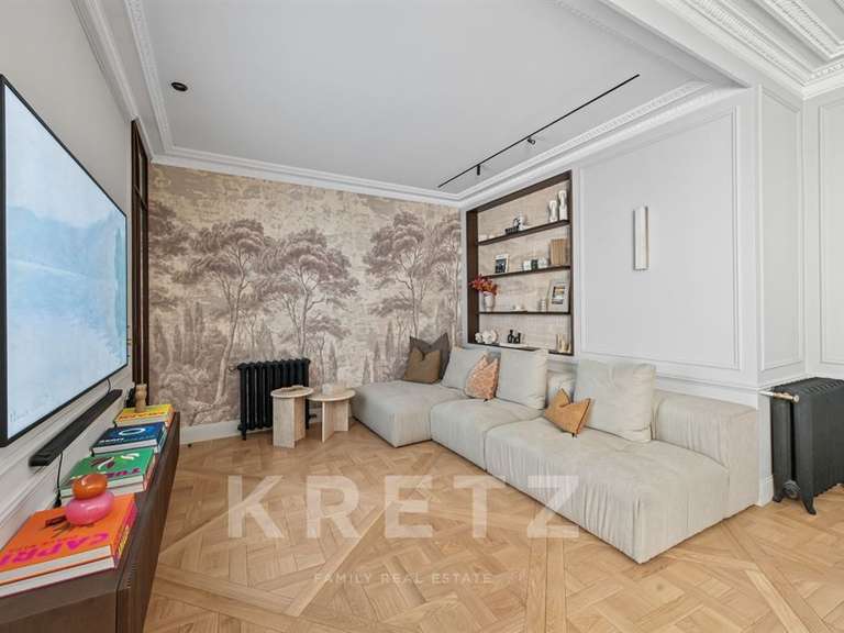 Apartment Paris 16e - 3 bedrooms - 194m²