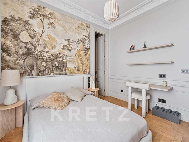 Apartment Paris 16e - 3 bedrooms - 194m²