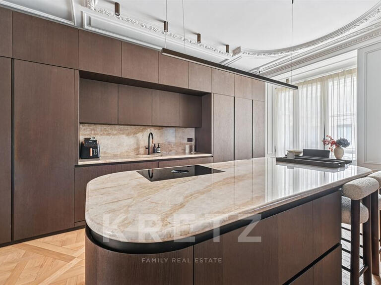 Apartment Paris 16e - 194m²