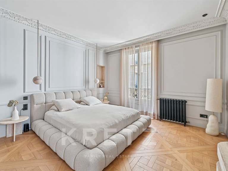 Apartment Paris 16e - 3 bedrooms - 194m²