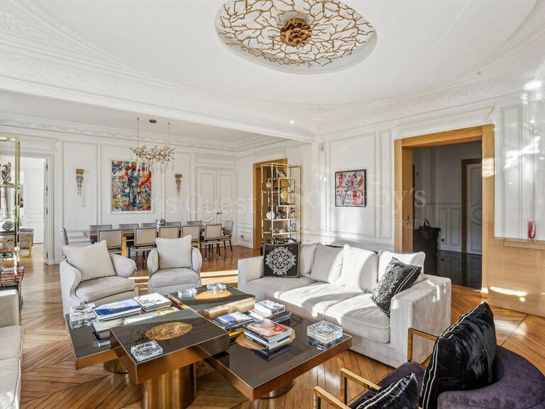 Appartement Paris 16e - 4 chambres - 217m²