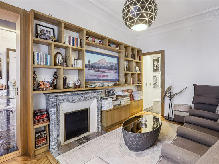 Appartement Paris 16e - 4 chambres - 217m²