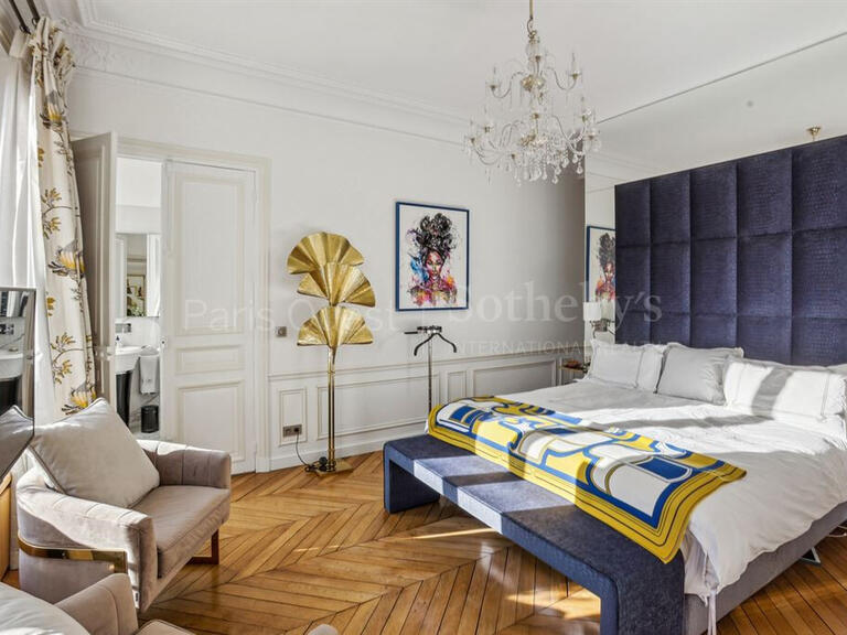 Appartement Paris 16e - 4 chambres - 217m²