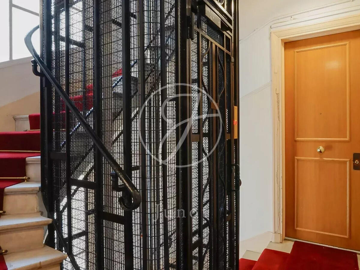 Apartment Paris 16e