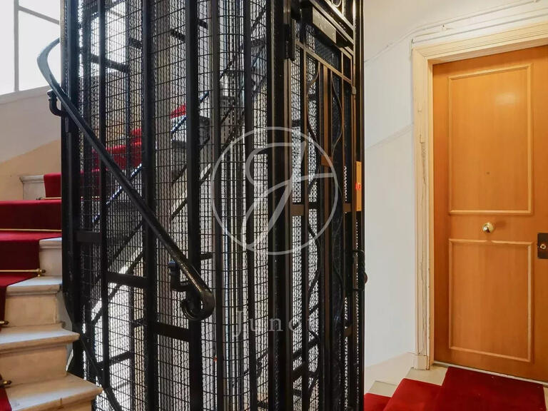 Appartement Paris 16e - 2 chambres - 74m²