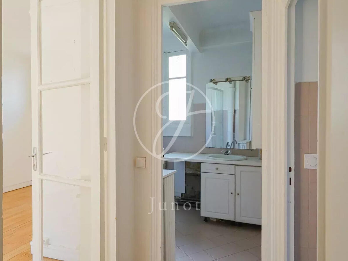 Apartment Paris 16e