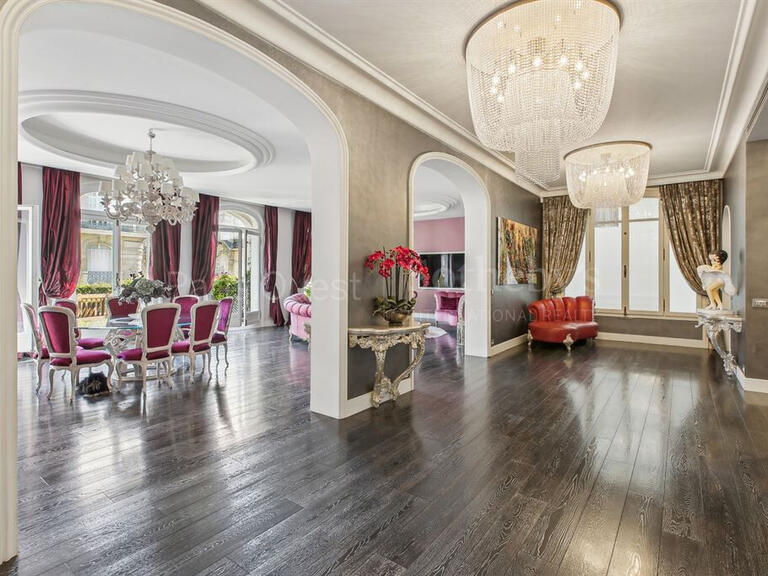 Appartement Paris 16e - 5 chambres - 368m²