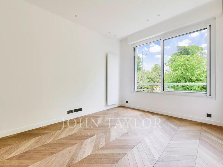 Apartment Paris 16e - 3 bedrooms - 163m²