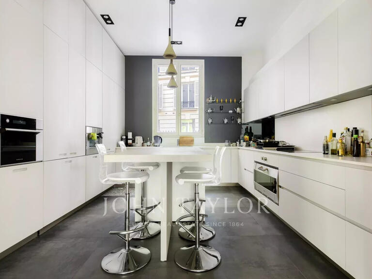 Apartment Paris 16e - 3 bedrooms - 240m²