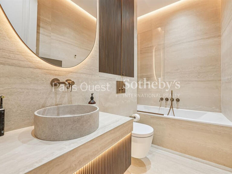 Appartement Paris 16e - 3 chambres - 194m²