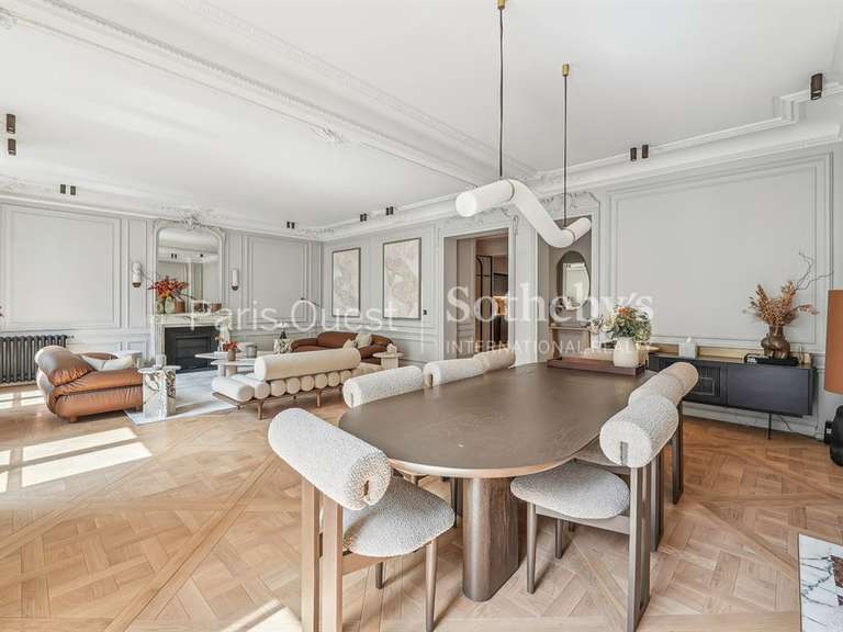 Apartment Paris 16e - 3 bedrooms - 194m²