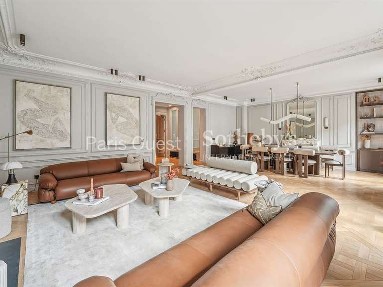 Apartment Paris 16e - 3 bedrooms - 194m²