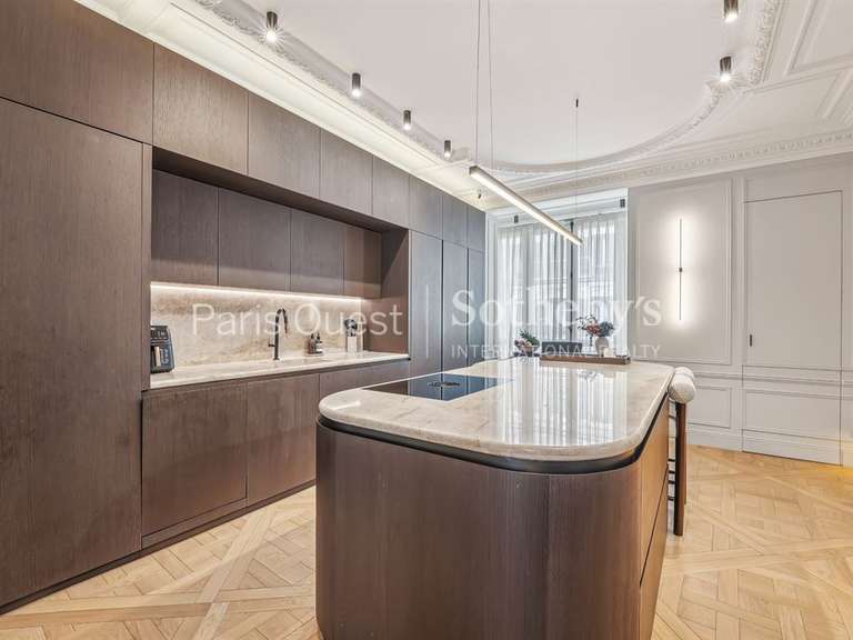 Apartment Paris 16e - 3 bedrooms - 194m²