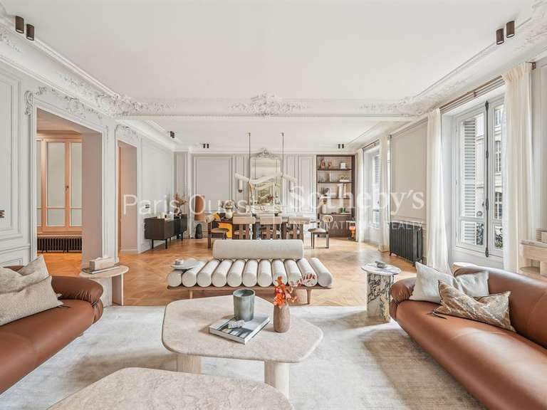 Apartment Paris 16e - 3 bedrooms - 194m²