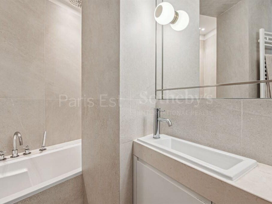 Apartment Paris 16e