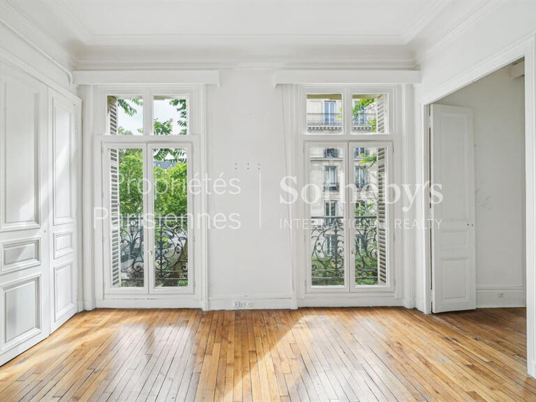 Appartement Paris 16e - 5 chambres - 174m²
