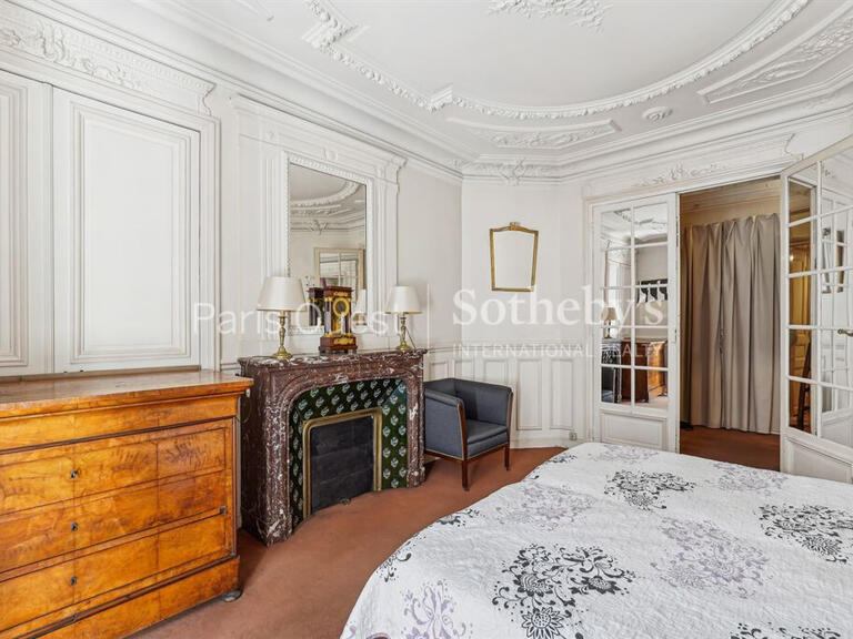 Appartement Paris 16e - 4 chambres - 126m²