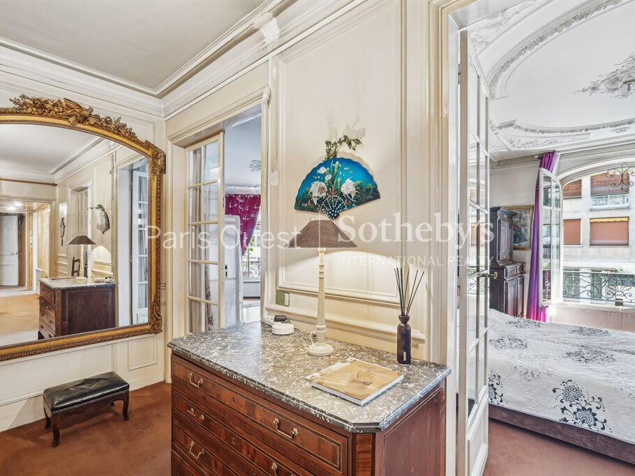 Apartment Paris 16e