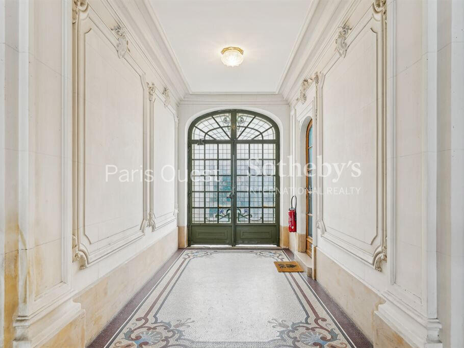 Apartment Paris 16e