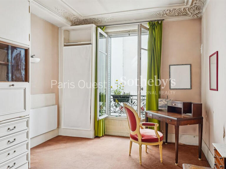 Appartement Paris 16e - 4 chambres - 126m²